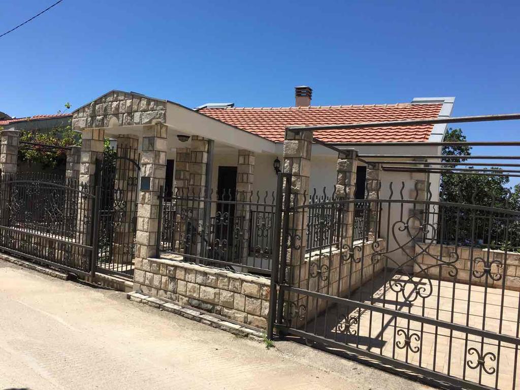 Villa Julia Petrovac ภายนอก รูปภาพ